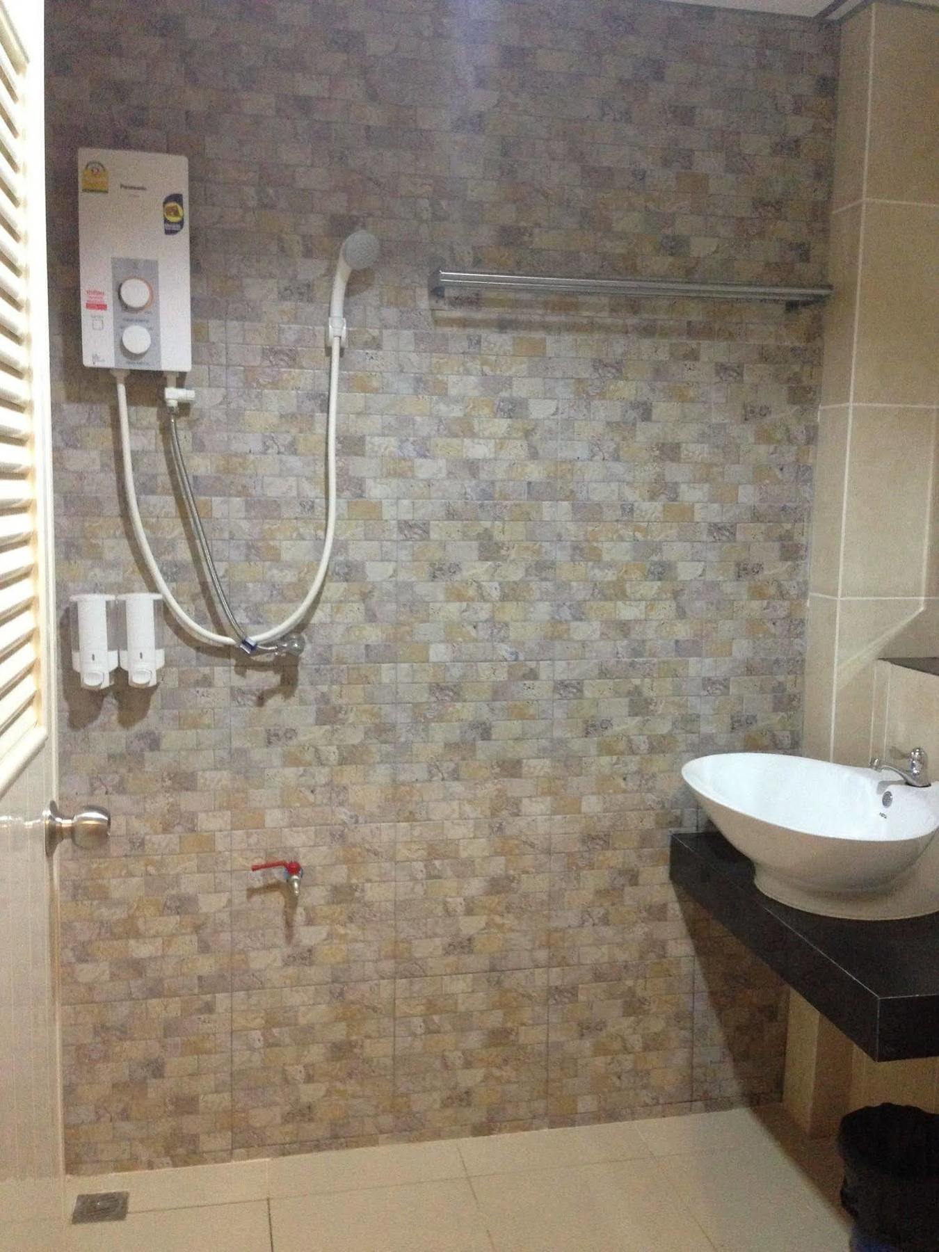 Chitra Suite Pattaya Exterior photo