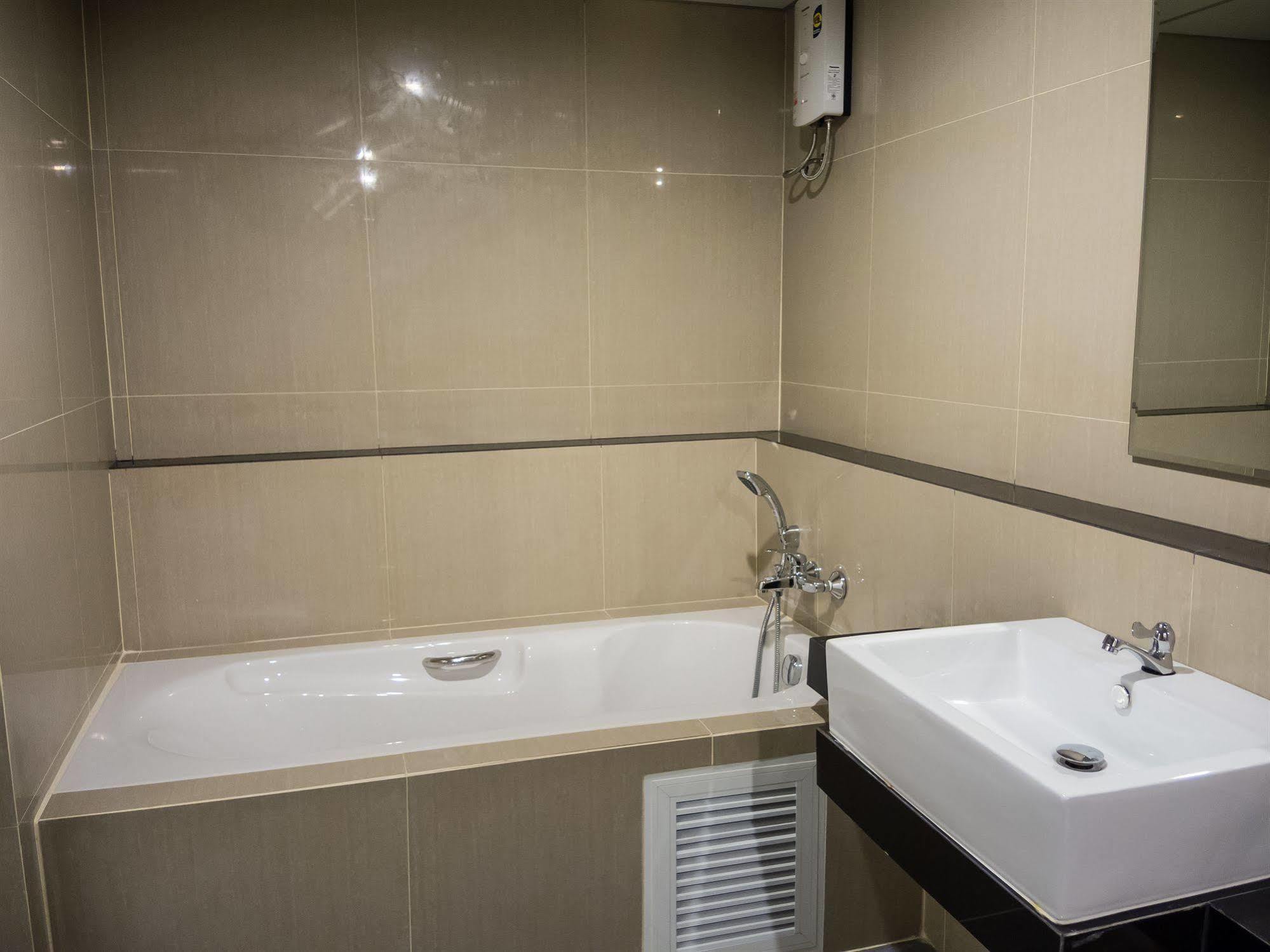 Chitra Suite Pattaya Exterior photo